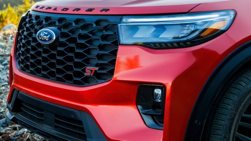 The 400-HP Ford Explorer ST Makes SUVs From Acura, Audi, And Genesis Look Overpriced