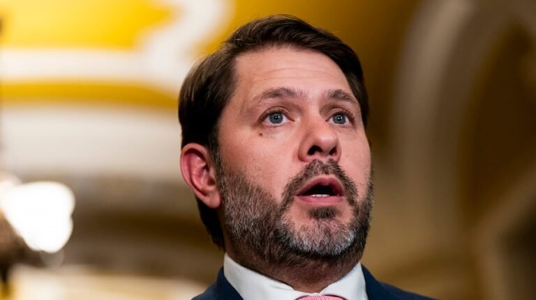 Gallego on AI leaders backing slowdown: ‘Akin to Dr. Frankenstein telling us "The monster is loose"’
