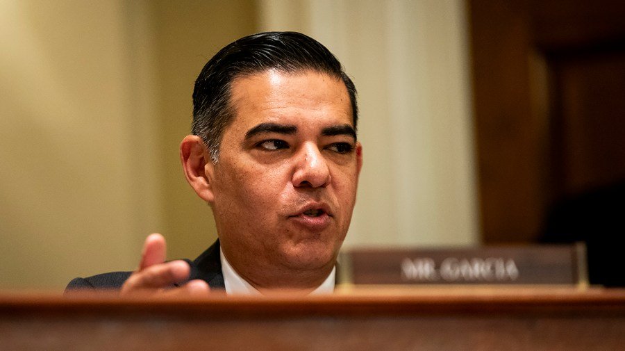 Top Oversight Democrat wants answers on Russian oligarch's role in Trump Jr.'s wedding
