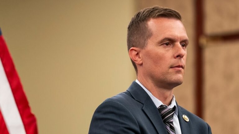 Vulnerable Democrats vote to denounce socialism amid midterm pressure