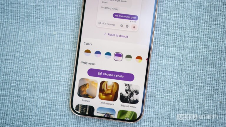 Google Messages’ new chat wallpaper feature is stumbling out of the gate