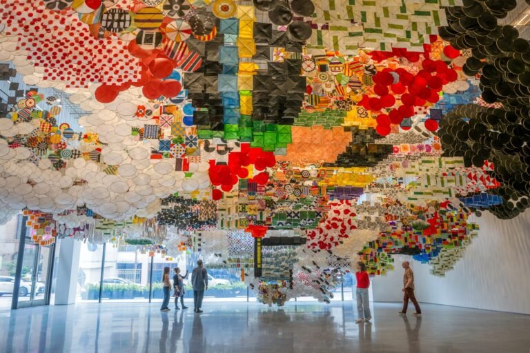 75,000 Patterned Paper Kites Cascade in Jacob Hashimoto’s Largest-Ever Installation