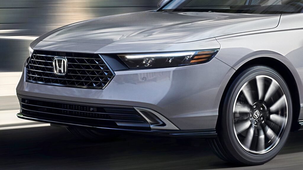 You Can Lease A Brand-New Honda Accord For $1,500 Less Than The Smaller Civic Hatch
