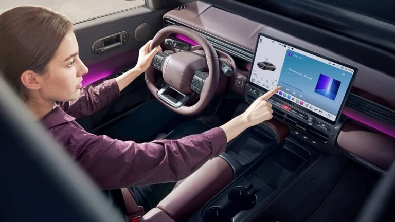 Hyundai's Latest Cost-Cutting Trick Is To Remove The Instrument Cluster