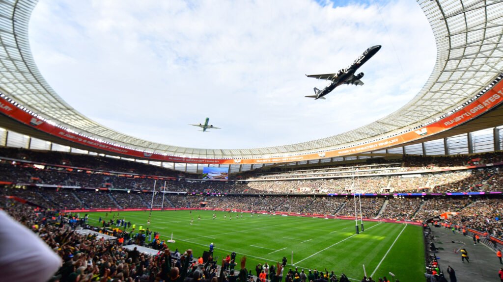 Airline Defends Low Flyover Through Stadium Smokeshow