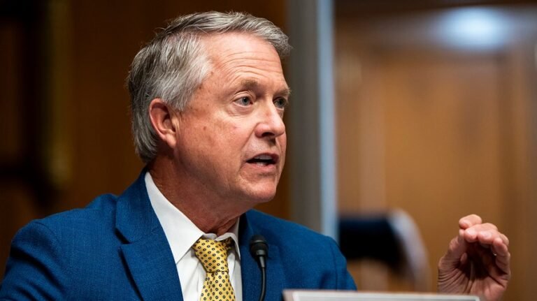 Kansas's former GOP governor backs Democrat over Marshall for Senate