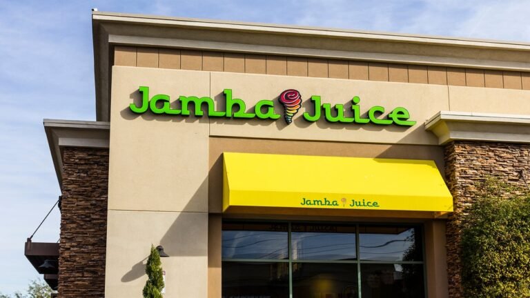 Jamba Juice stores are closing, driven by franchise terminations, as national retail footprint shrinks