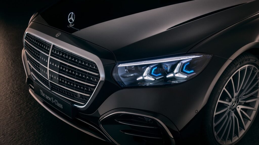 Mercedes' New Flagship Sedan Looks Incredible: Photo Gallery