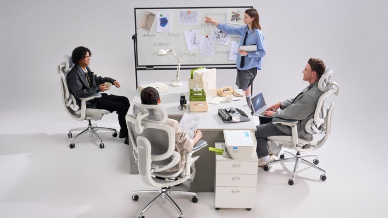 The Sihoo Doro C300 Pro V2 ergonomic chair automatically tracks your whole body