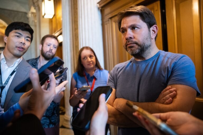 Gallego grades Democrats on their midterm messaging to men