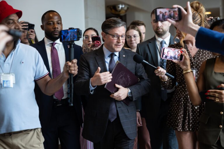 House GOP leaders push ahead with spending vote