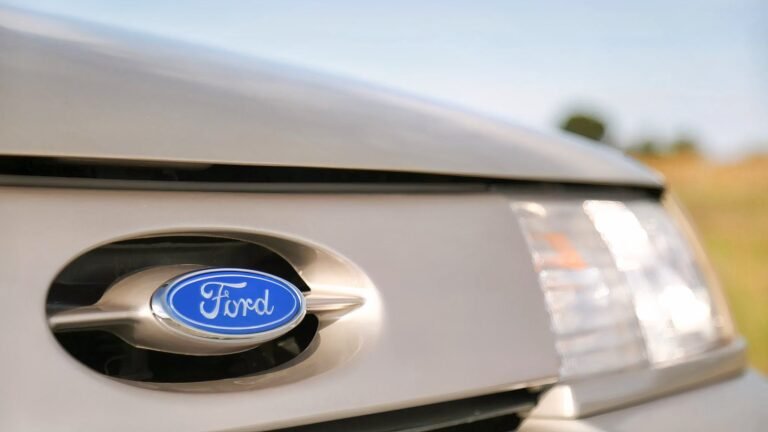 The Failed 1980s Mid-Engine Ford Sports Car That Accidentally Gave Us A Legendary Sleeper
