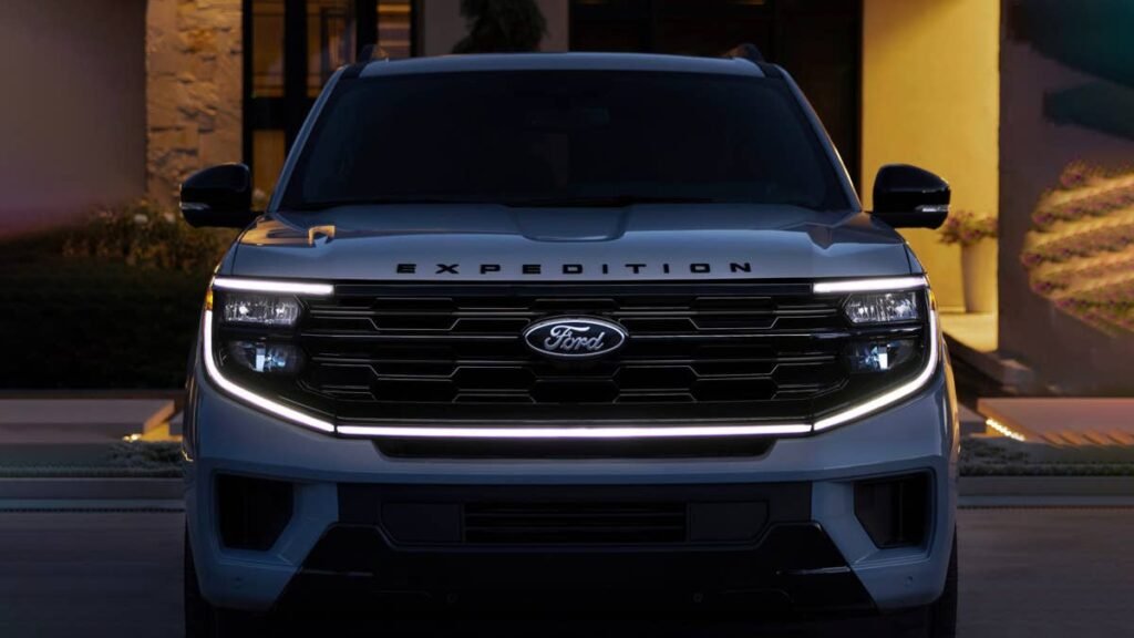 Ford's Biggest Trucks And SUVs Recalled Over Headlights That Can Fail