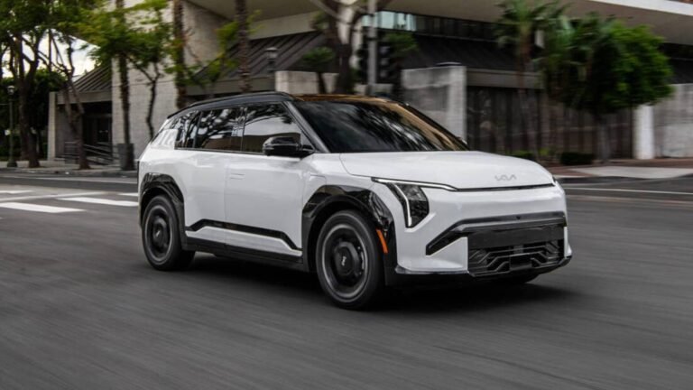 Kia’s Cheap EV3 Becomes a $50,000 EV, Thanks to Dealer Markups