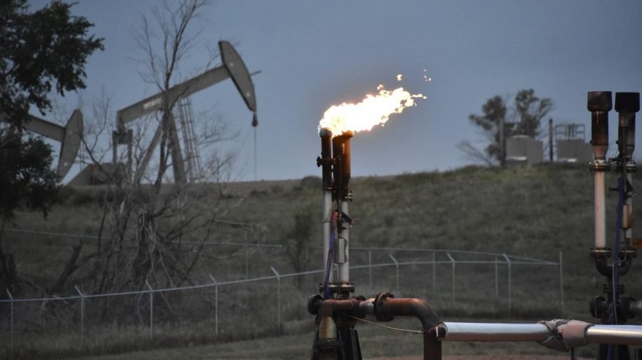 Trump plans to loosen methane rules for low-producing, high-emitting oil wells