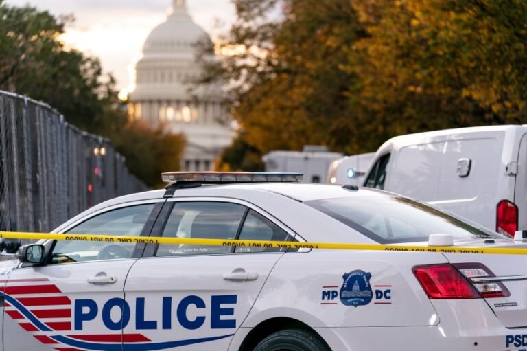 Secret Service closes street near Ukrainian Embassy because of 'suspicious package'