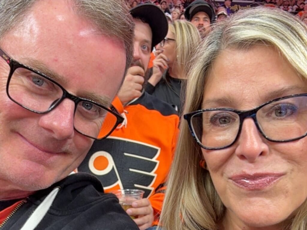 I didn't realize how much I needed a happy moment until I saw 18,000 hockey fans cheering for a stranger