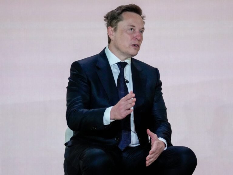SpaceX offers employees 20% extra pay to help bring its Memphis supercomputers online