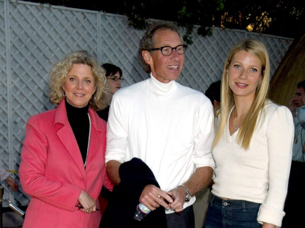 15 celebrities you didn't know grew up superrich