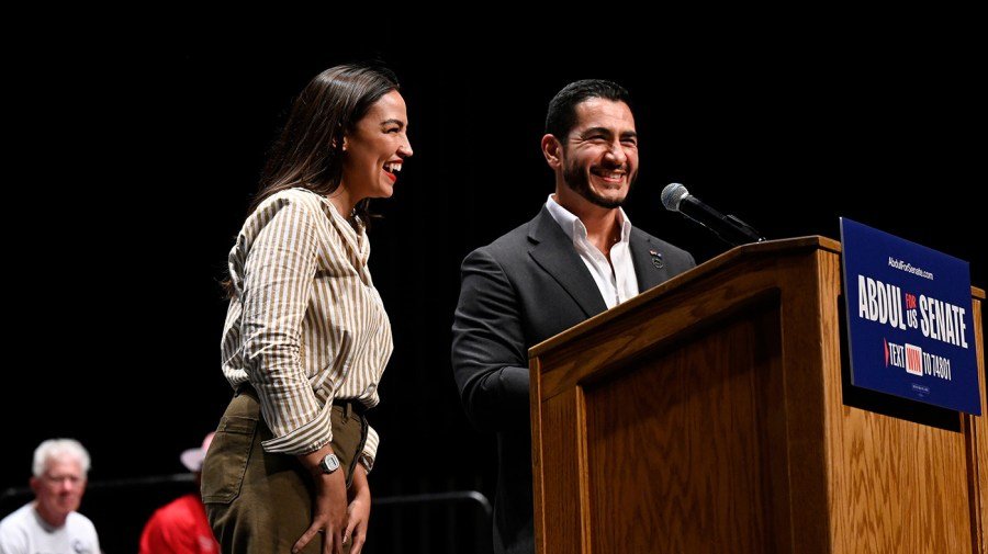 Why an El-Sayed win in Michigan is important for Ocasio-Cortez