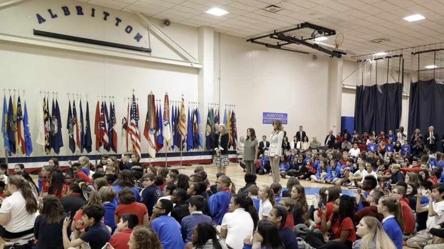 Pentagon's school system director stepping down