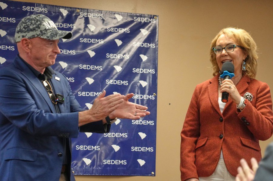 Sen. Mark Kelly update: ‘anti-Trump’ 2028 presidential candidate or Senate reelection