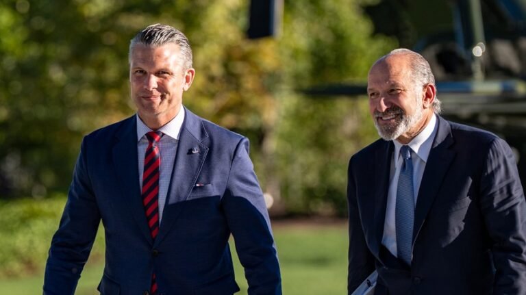 Amid leadership shake-up, Hegseth addresses Army convention