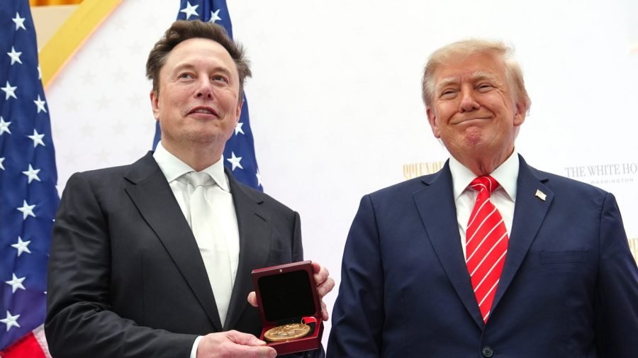 White House on Trump purchasing SpaceX debt before space order: 'No conflicts of interest'