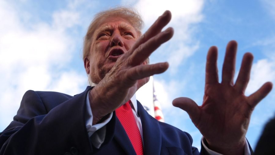 Live updates: Trump heads to Ohio rally; Omar calls raid 'political intimidation'
