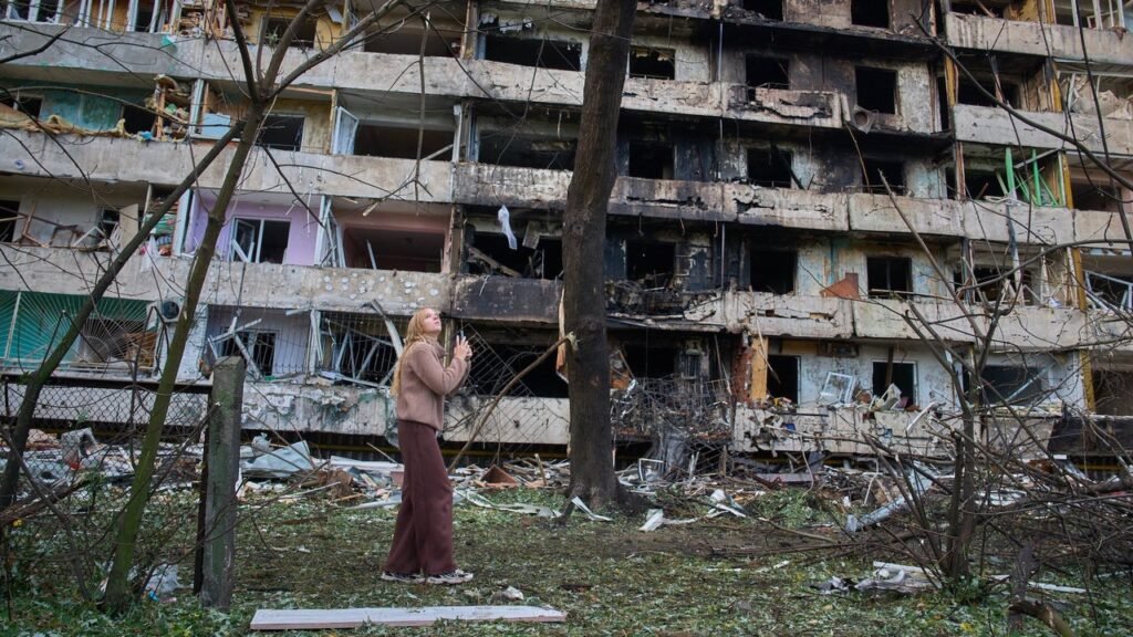What to know about the Starshield restrictions that rattled Ukraine’s forces