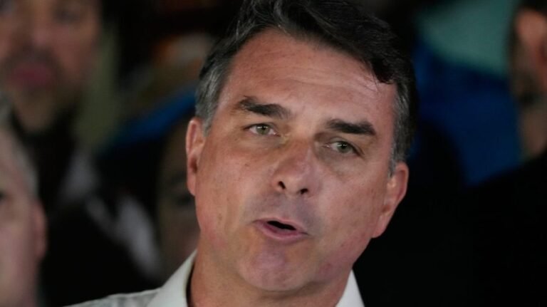 Flávio Bolsonaro flees Brazil for US after losing election: Reports