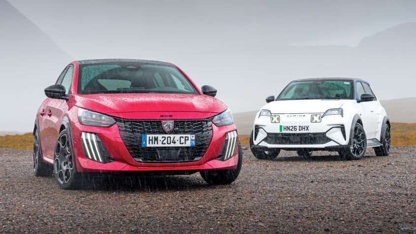 Alpine A290 vs Peugeot E-208 GTi: En garde! A French EV hot hatch duel
