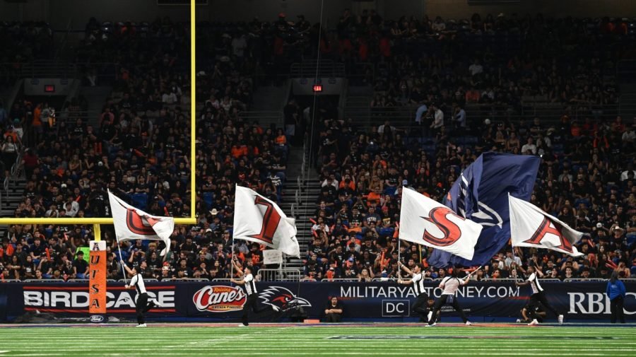 Service member dies after rappelling fall at UT San Antonio game