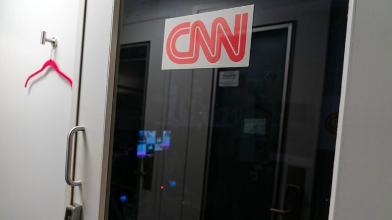 CNN threatens Trump's DOJ with further legal action over Air Force One blocks