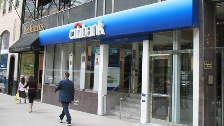 Bank Branches Expand Amid Dwindling Manhattan Retail Supply