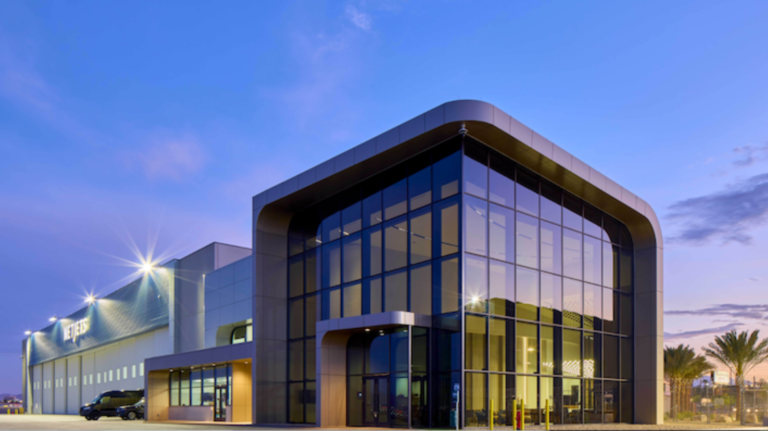 NetJets Opens New Las Vegas Facility