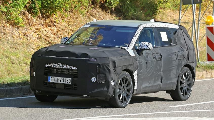 New Kia Sportage hits the road with fresh EV-inspired design