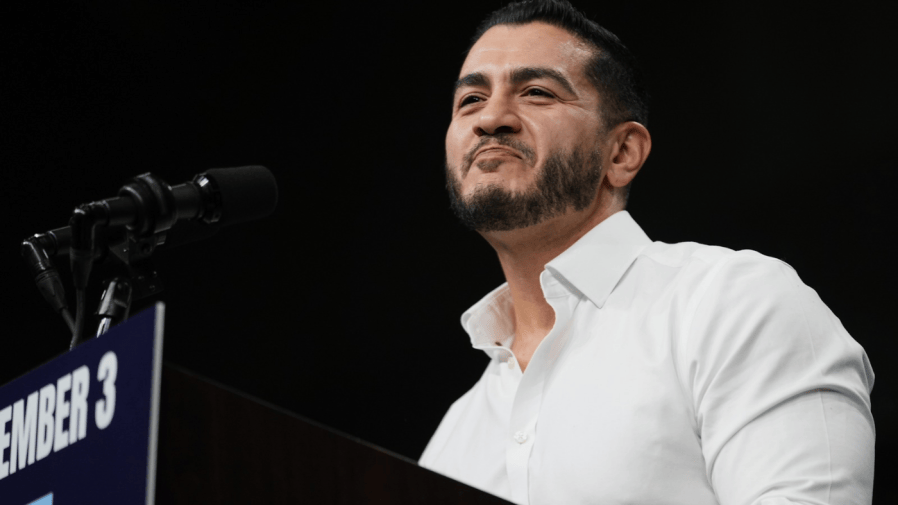 El-Sayed: Trump has as much regard for Constitution as ‘a piece of toilet paper’