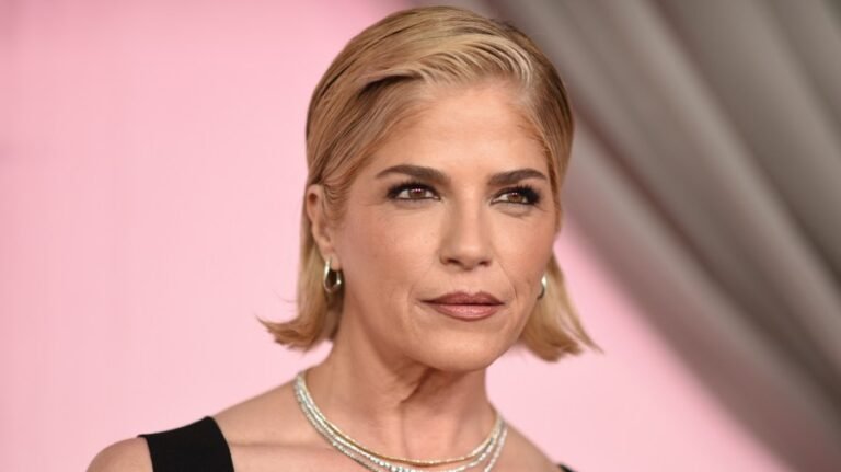 Selma Blair taken into custody, hospitalized after allegedly trying to open plane door