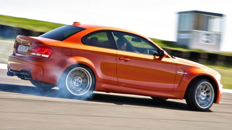 This 6-Speed Analogue Icon Is Selling for Less Than Both Generations Of BMW M2 CS