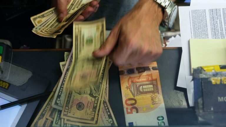 Euro slides to 17-month low, boosting dollar’s standing