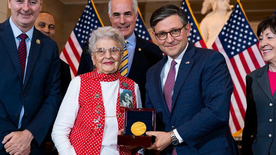 Honor the Rosies where they belong: On the National Mall 
