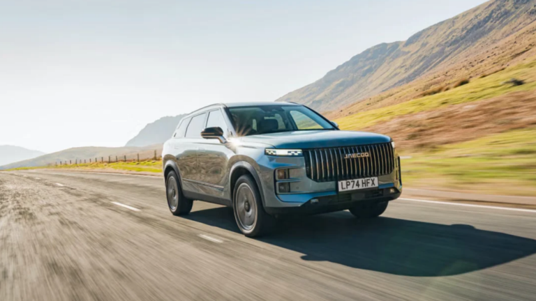 This Range Rover-Looking Chinese SUV Just Outsold Every Car in the UK