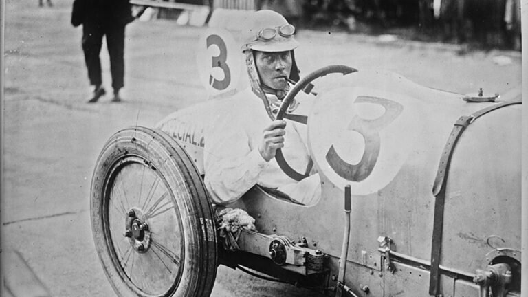 Britain Turned To Racing Drivers To Teach Its Police Car Drivers In The 1930s