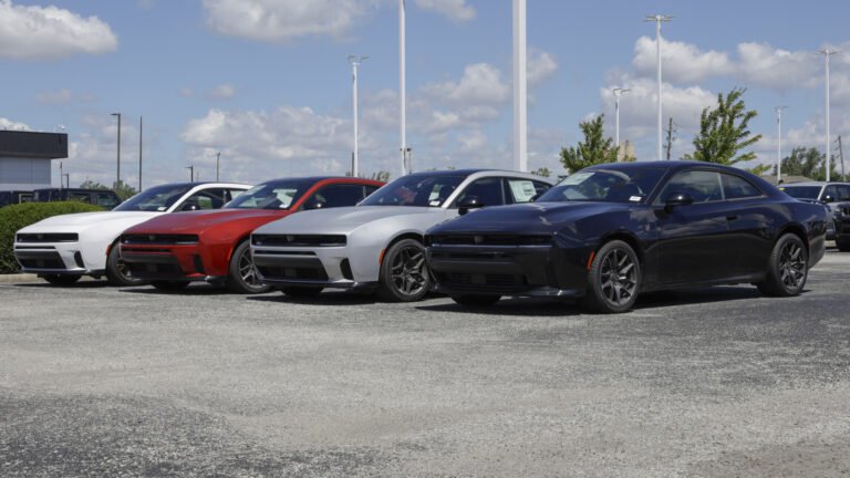 Dodge Is Bringing Back The Charger Hellcat With A V8 Next Year
