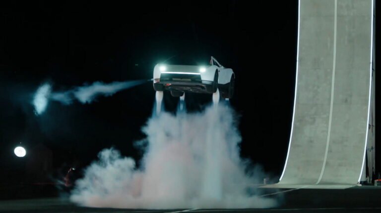 Tesla Roadster Going 0-60 In 0.81 Seconds Is The Most Boring Thing It Can Do