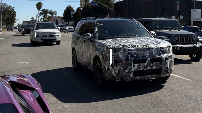 We Spied The Facelifted Santa Fe That Will Be Hyundai's First Range-Extender Hybrid