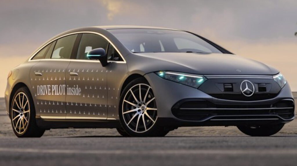 NHTSA Proposes Cyan Lights For AVs, And Other Conveniently Tesla-Specific Changes