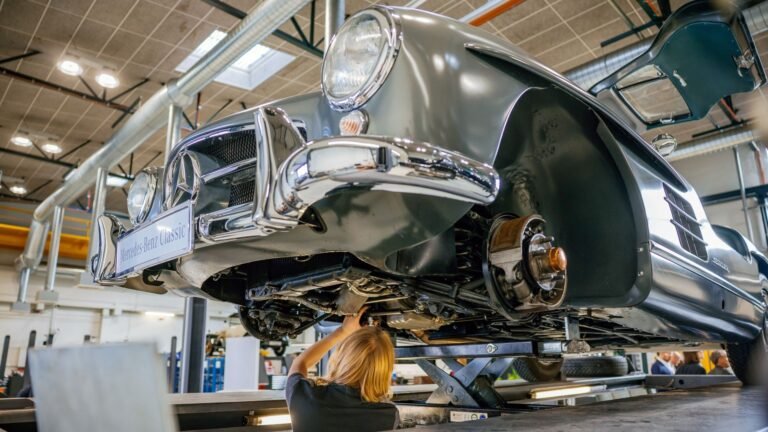 Mercedes Embraces Classic Cars, Opens Its Biggest Repair Shop In The World
