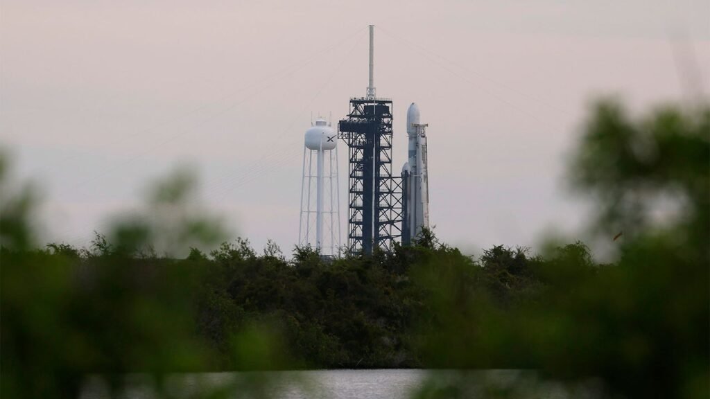 Elon Musk: This SpaceX moonshot is ‘no longer impossible’ as blowout earnings spark stock market rally